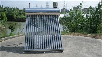 Escalfador d'aigua solar tubular